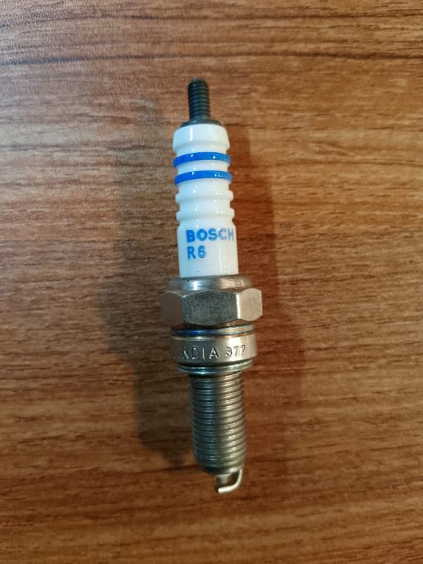 Spark plug for TVS RTR Apache