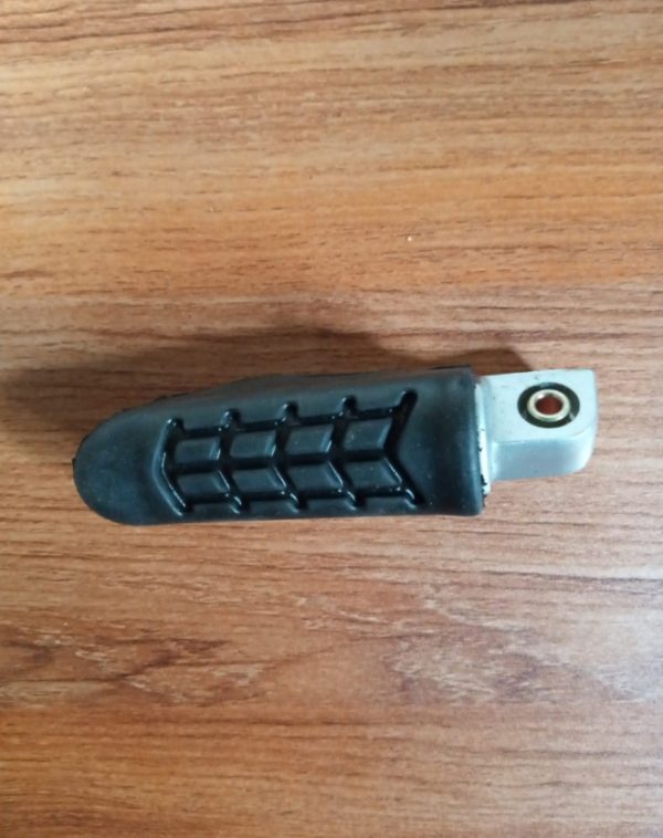 Apache RTR pillion footpeg-left side