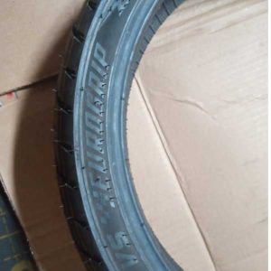Tyre 100/80_17