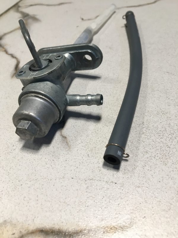 Tvs RTR Apache 125cc/150cc Fuel Cock Assy With Hoses - Image 2