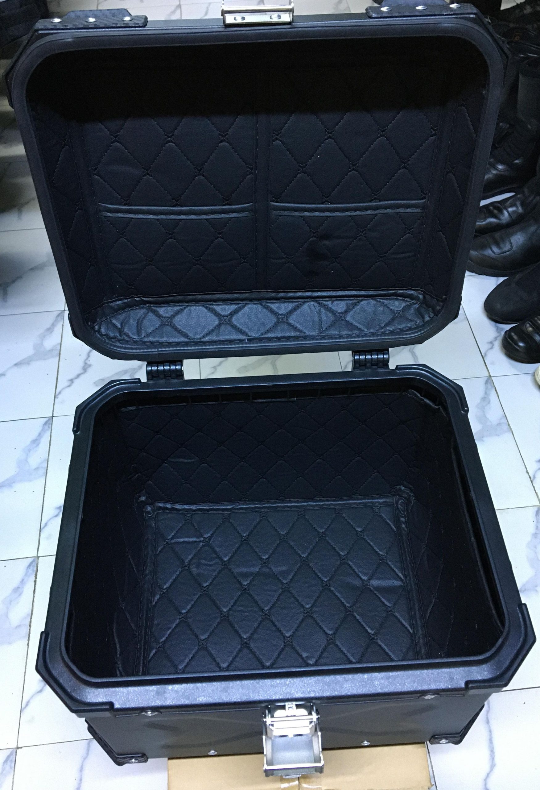 Motorcycle Rear Top Box 45Litres - Image 3