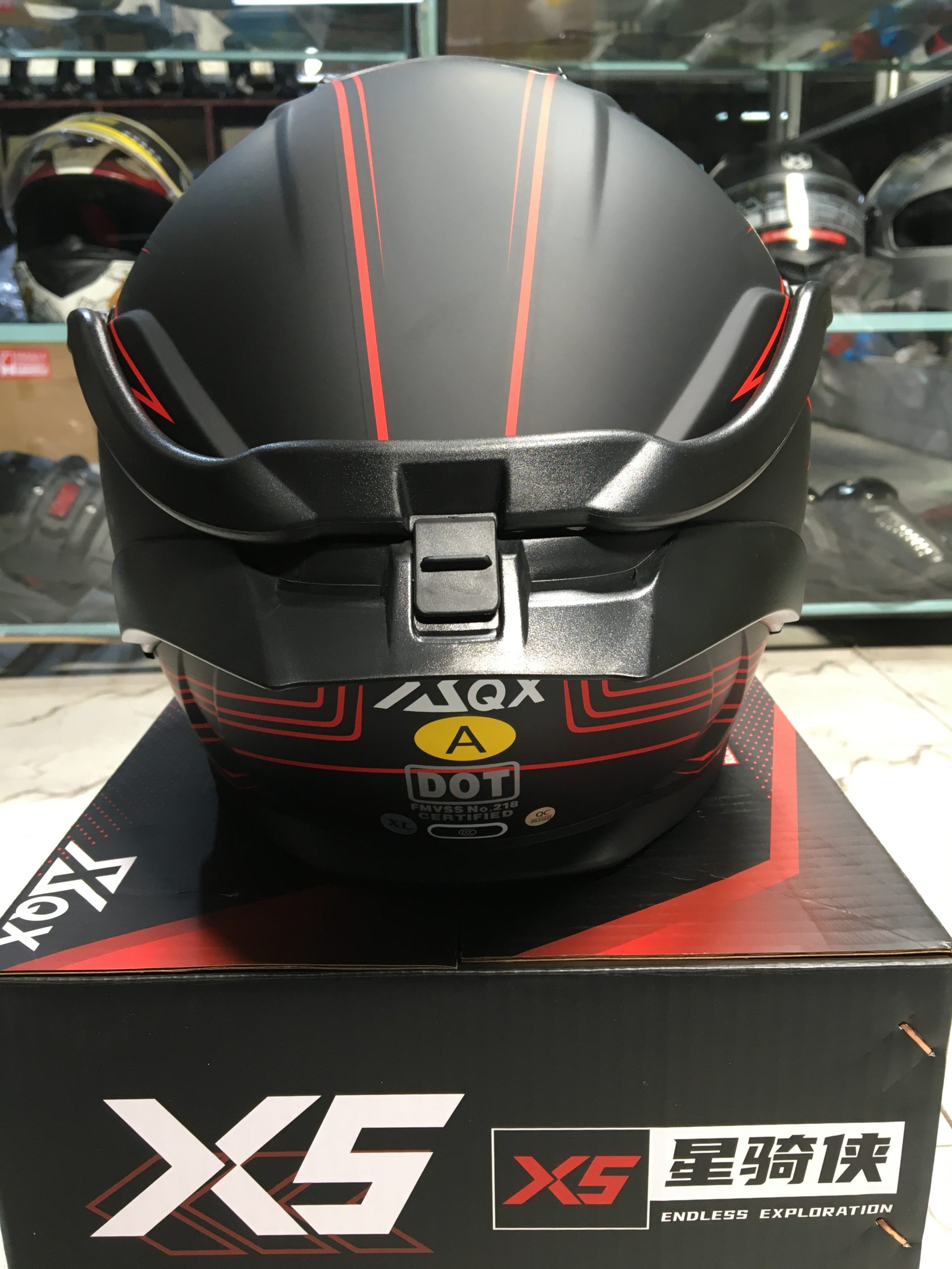 XQX Helmet Full-face - Image 3